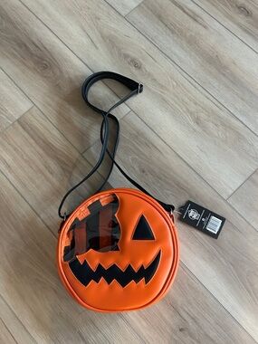 NWT Love Pain and Stitches Trick r Treat Sam bag